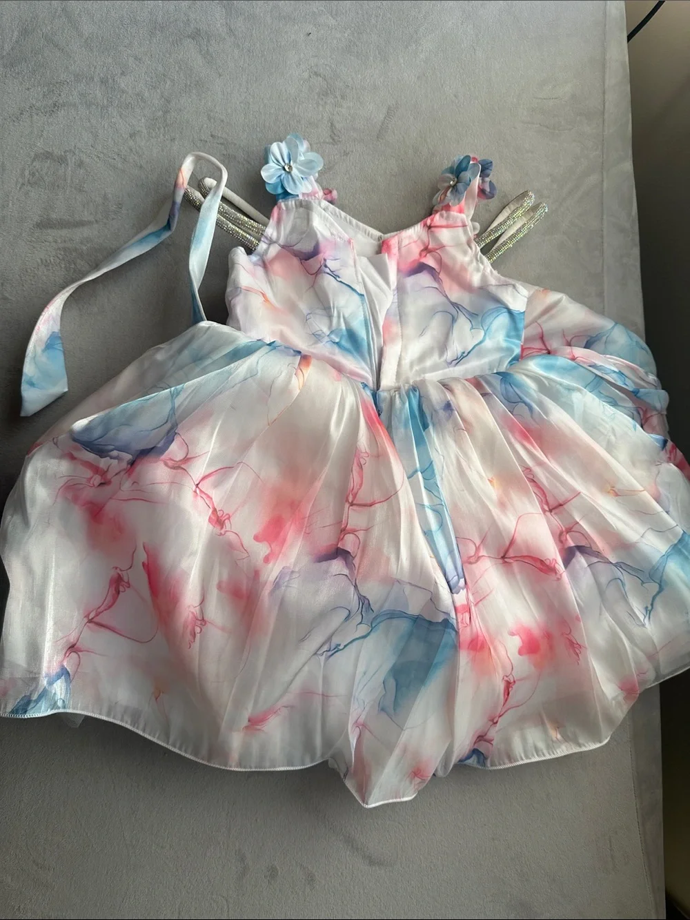 N/A sweet features pastel